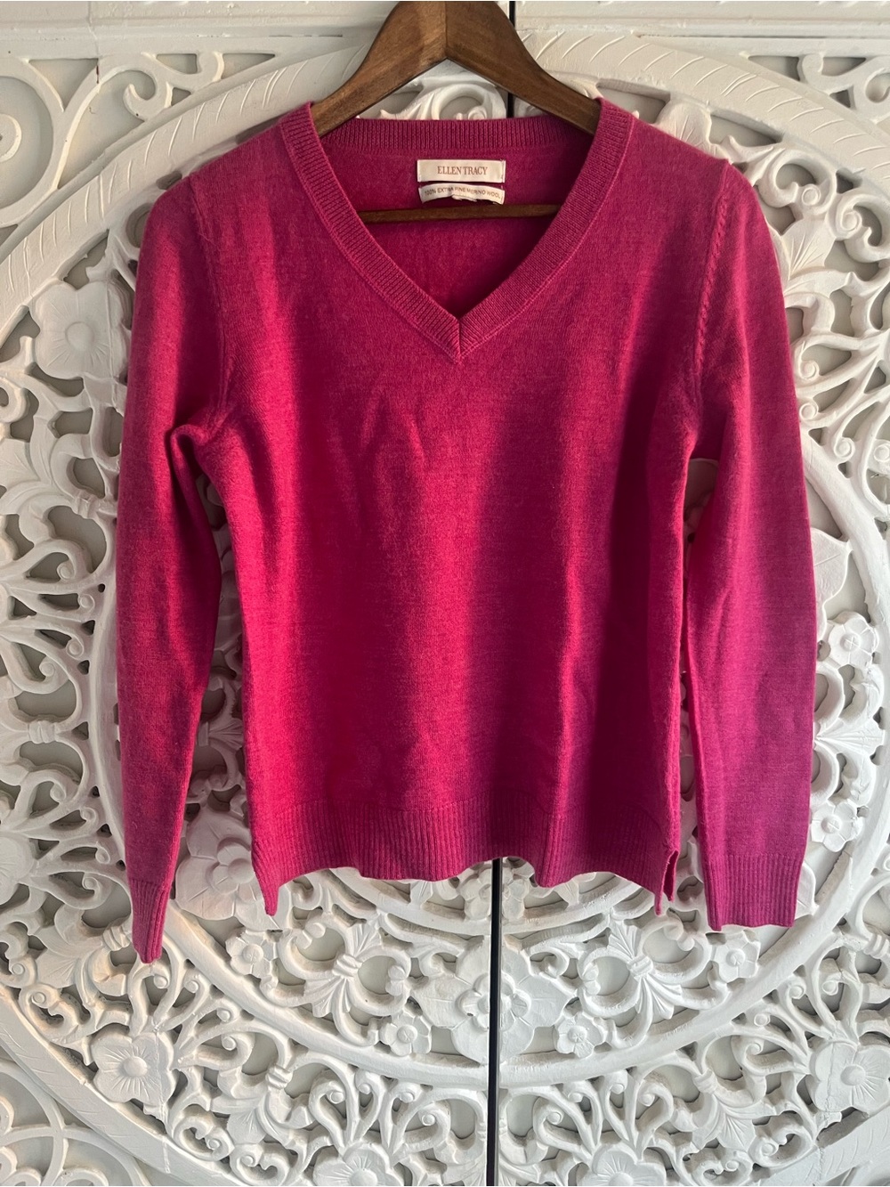 Ellen Tracy 100% Extra Fine Merino Wool V-Neck Sweater Pink Women’s S